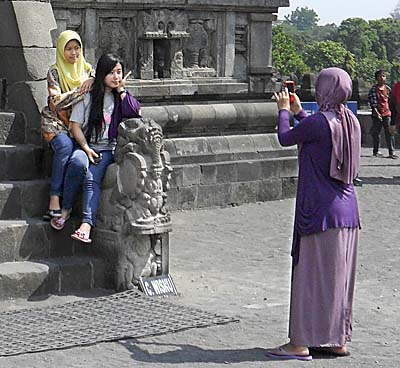 'Beauty Photo Shooting at Prambanan' by Asienreisender